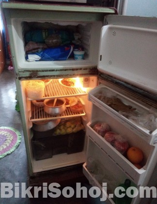 Hitachi Refrigerator